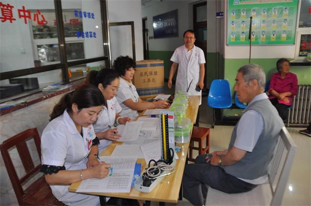 星火機床職工醫(yī)院為職工居民送來健康大禮包