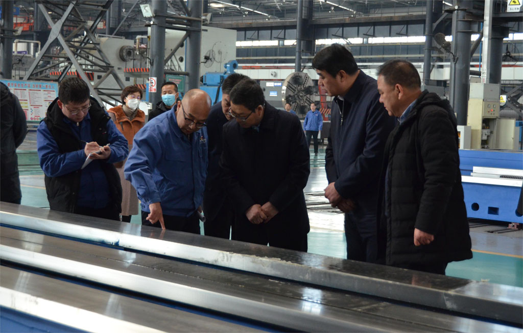 甘肅省科協黨組書記包俊宗來星火機床公司調研